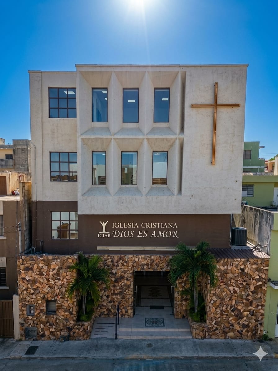Fachada real del Templo Cristiano Dios es Amor en el centro de Acapulco